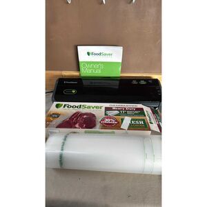 Foodsaver FM 2000 Vacuum Sealer Machine With Bags